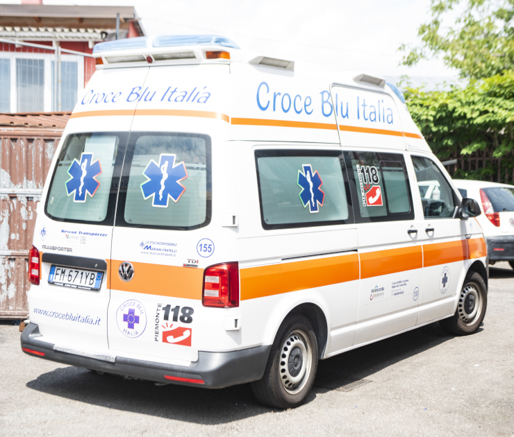 Ambulanza utilizzata per il servizio 118 di base a Montalto Dora